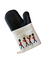 Load image into Gallery viewer, Changing of the Guard single Oven mitt